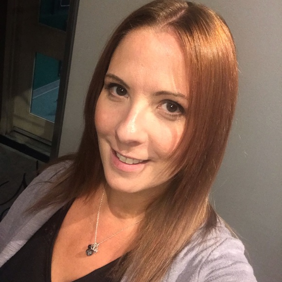 Meet your Posher, Ginnette - Picture 1 of 1